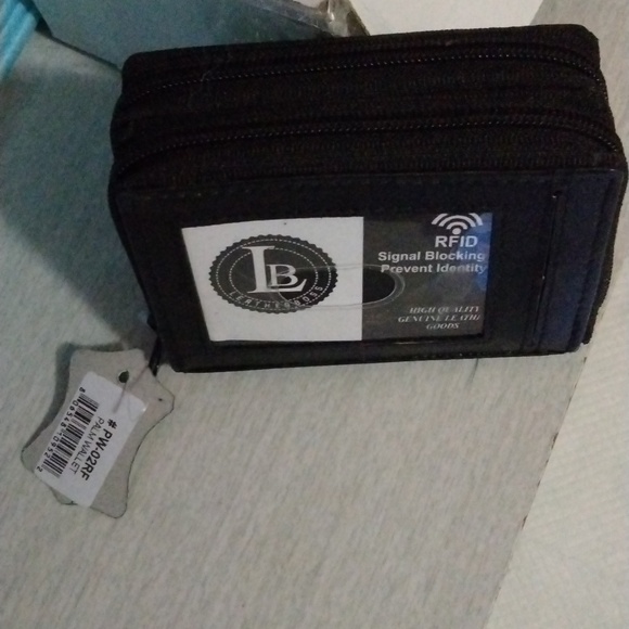 RFID Palm Wallet - Picture 4 of 5